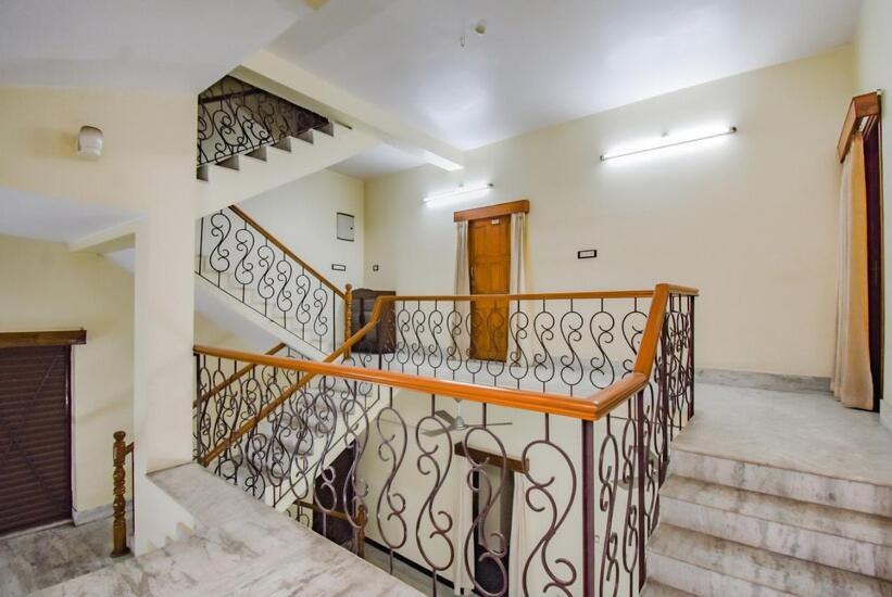 Отель Oyo Retro Residency Дургапур Экстерьер фото